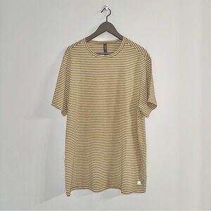 Vuori Current Stripe Tee In Bronze Men’s XL